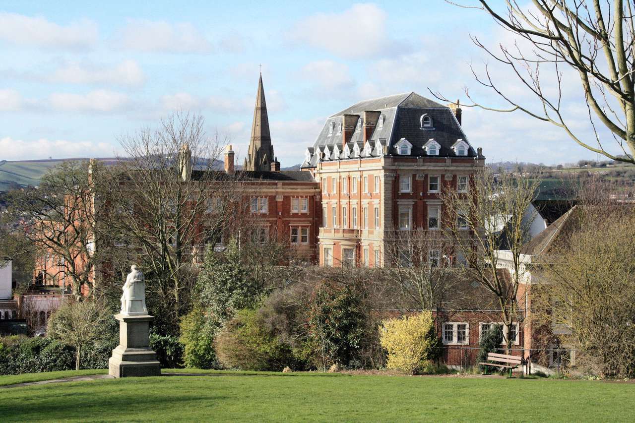 Cost of Living in Exeter, United Kingdom 3,724.34/mo