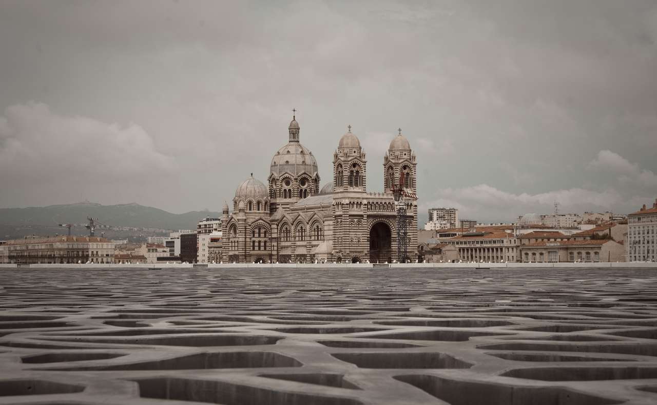Cost of Living in Marseille, France 2,907.23/mo
