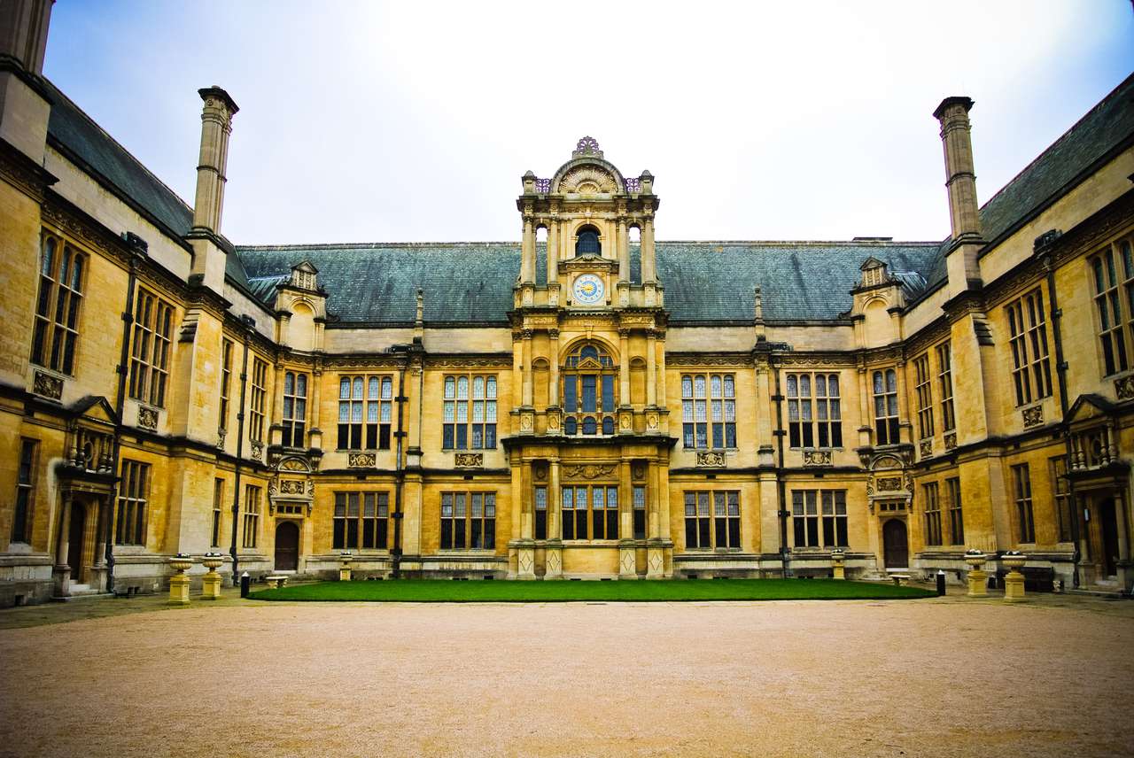 Cost of Living in Oxford, United Kingdom 4,859.13/mo