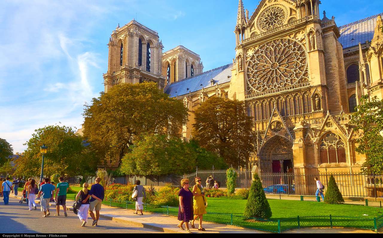 Cost of Living in Paris, France 3,470.36/mo