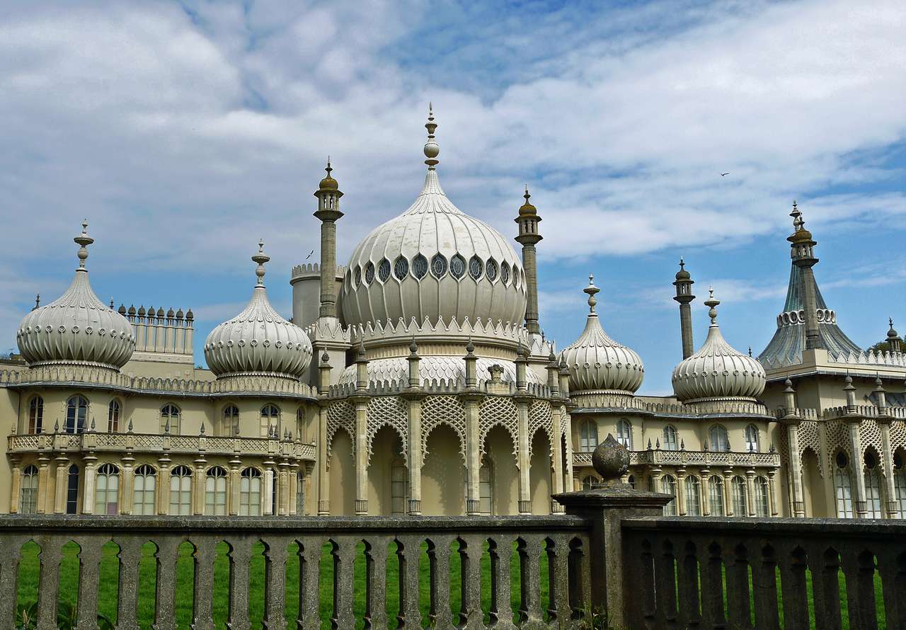 Cost of Living in Brighton, United Kingdom 4,305.00/mo