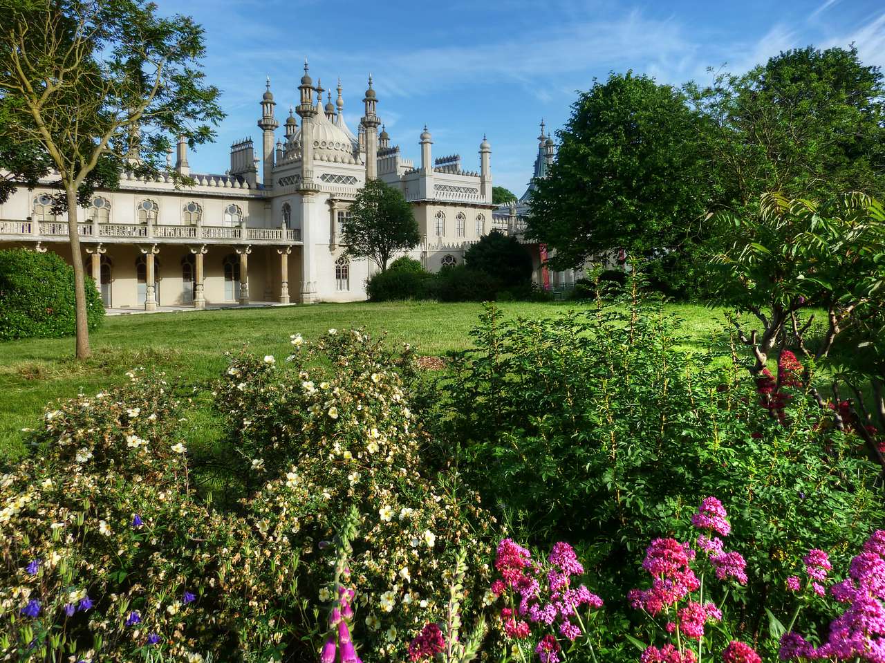 Cost of Living in Brighton, United Kingdom 4,380.98/mo