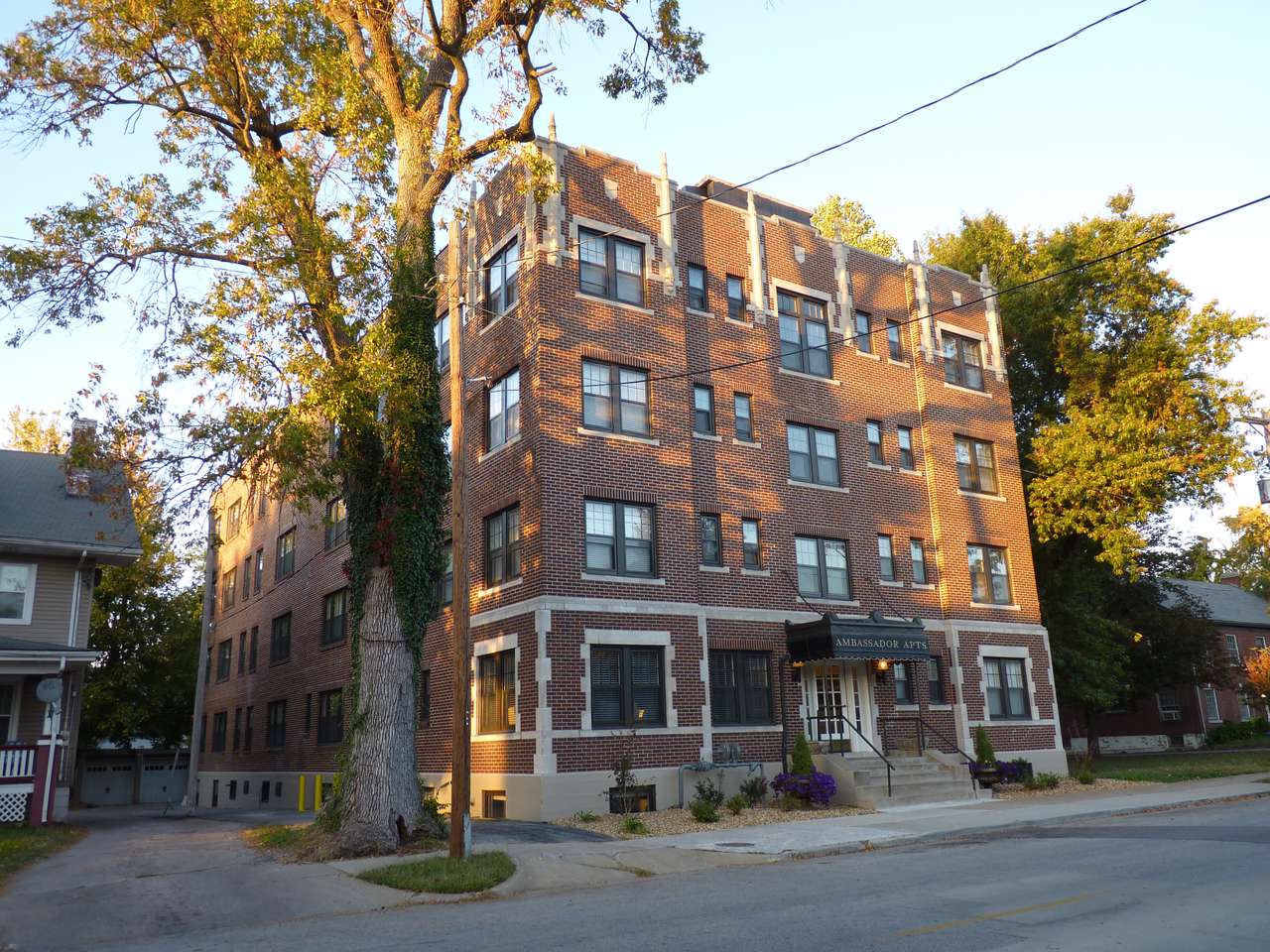 Cost of Living in Springfield, MO, United States 2,591.45/mo