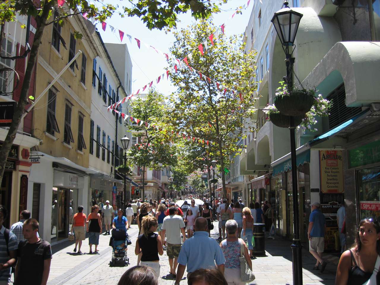 Cost of Living in Gibraltar, Gibraltar 3,885.33/mo